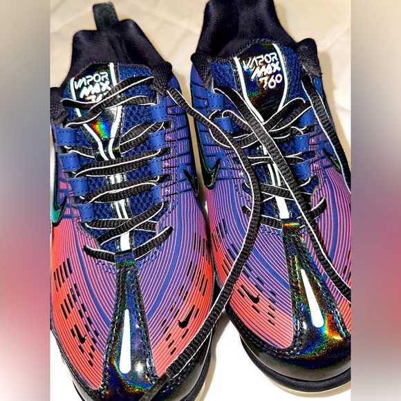 NikeVaporMax360. W size 6.5. Multi color, iridescent great condition shoes. π©· - Picture 10 of 16